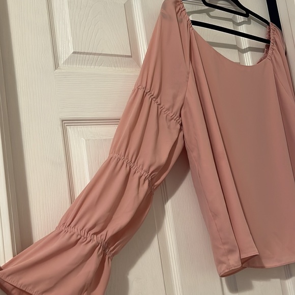 Cece Dusty Rose on/off shoulder blouse with ruffled sleeves size XL - Picture 2 of 5